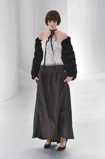 Look 50